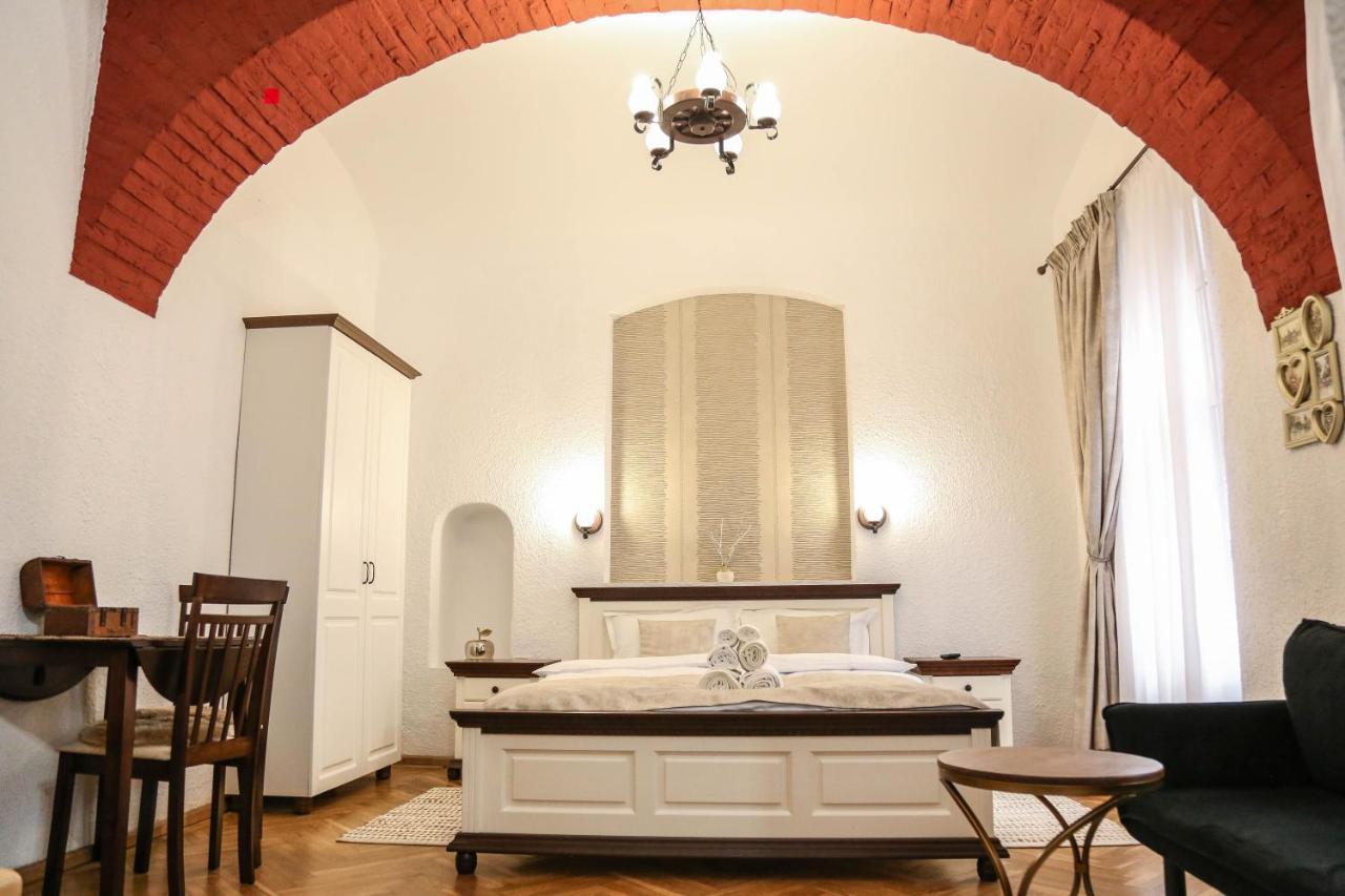 Residence Krone บราชอฟ ภายนอก รูปภาพ